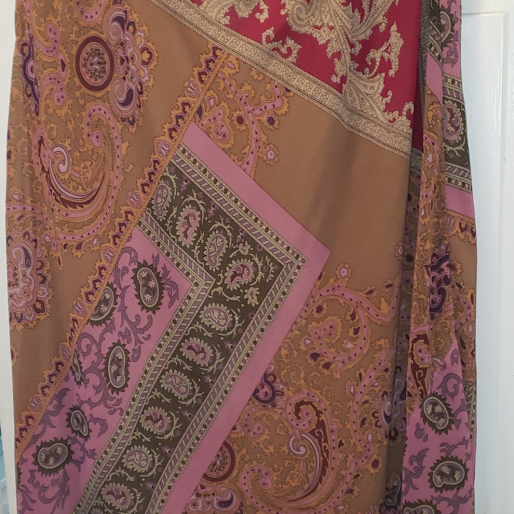 Dress - Picture 6 of 7